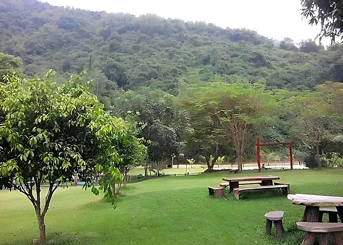 Porploen Hip At Suanphung Ratchaburi